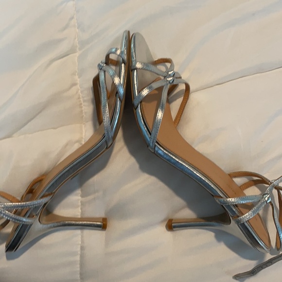 Badgley Mischka strappy sandals - Picture 8 of 10